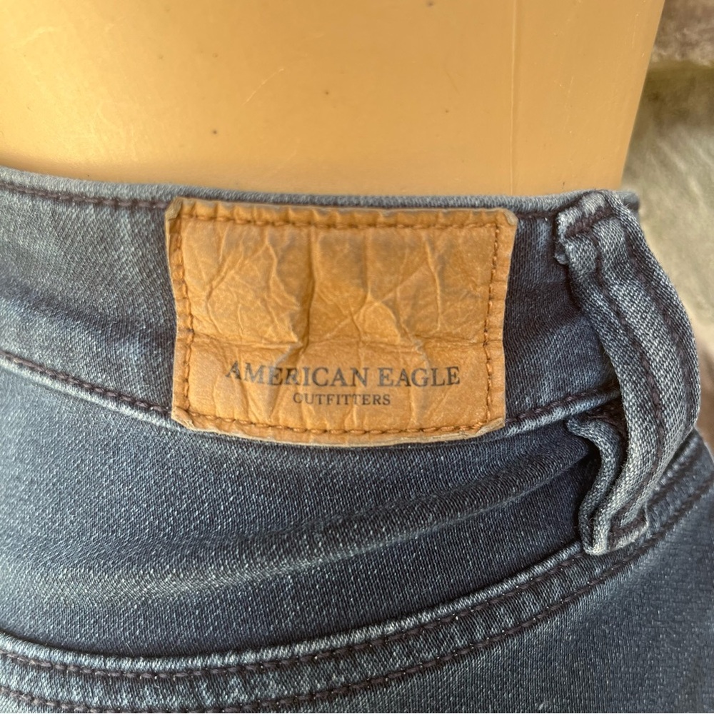 AMERICAN EAGLE | Dark Wash Super Hi-Rise Jeggings - Picture 8 of 11